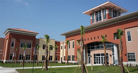 Fort pierce central - Less than four months after Fort Pierce Central High School opened its 11-building campus on Edwards Road to nearly 1,900 10th- to 12th-graders, the Cobras made it all the way to …